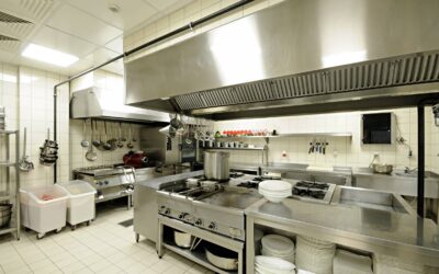 Confira os benefícios de fazer a limpeza de cozinha profissional