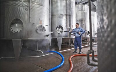 Como tornar a limpeza de máquinas industriais mais eficiente e segura?