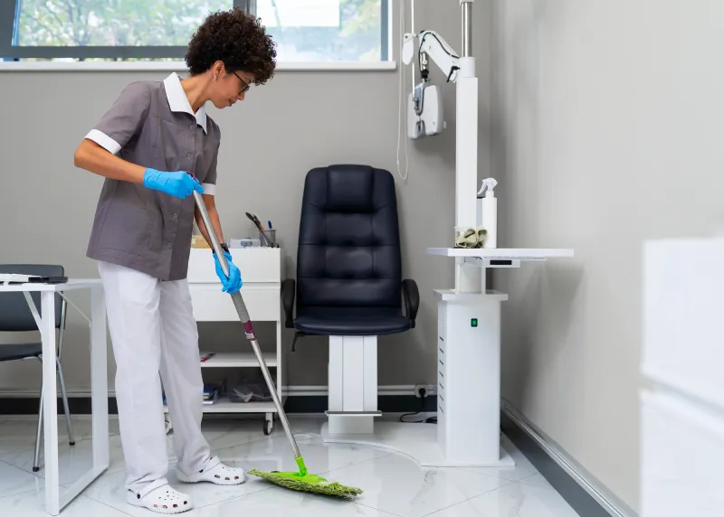 Padrões de Higiene em Clínicas: Garantindo um Ambiente Seguro para Pacientes e Profissionais de Saúde Padrões de Higiene em Clínicas: Garantindo um Ambiente Seguro para Pacientes e Profissionais de Saúde